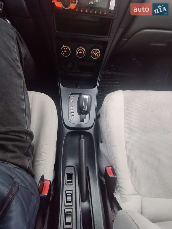 Седан Nissan Almera 2011 в Луцьку фото 28 Седан Nissan Almera 2011 в Луцьку