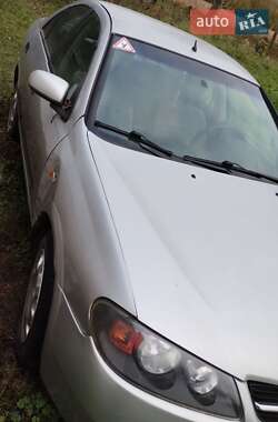 Седан Nissan Almera 2002 в  фото 3 Седан Nissan Almera 2002 в