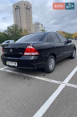 Седан Nissan Almera 2012 в 