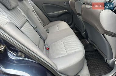 Седан Nissan Almera 2006 в  фото 27 Седан Nissan Almera 2006 в