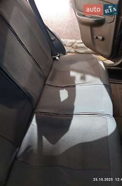 Хэтчбек Nissan Almera 1997 в  фото 5 Хэтчбек Nissan Almera 1997 в
