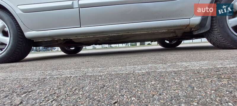 Седан Nissan Almera 2002 в Киеве фото 17 Седан Nissan Almera 2002 в Киеве