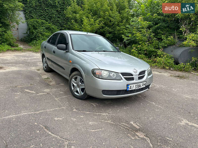 Седан Nissan Almera 2003 в Киеве
