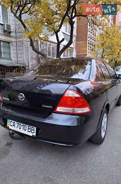 Седан Nissan Almera 2010 в Черкассах