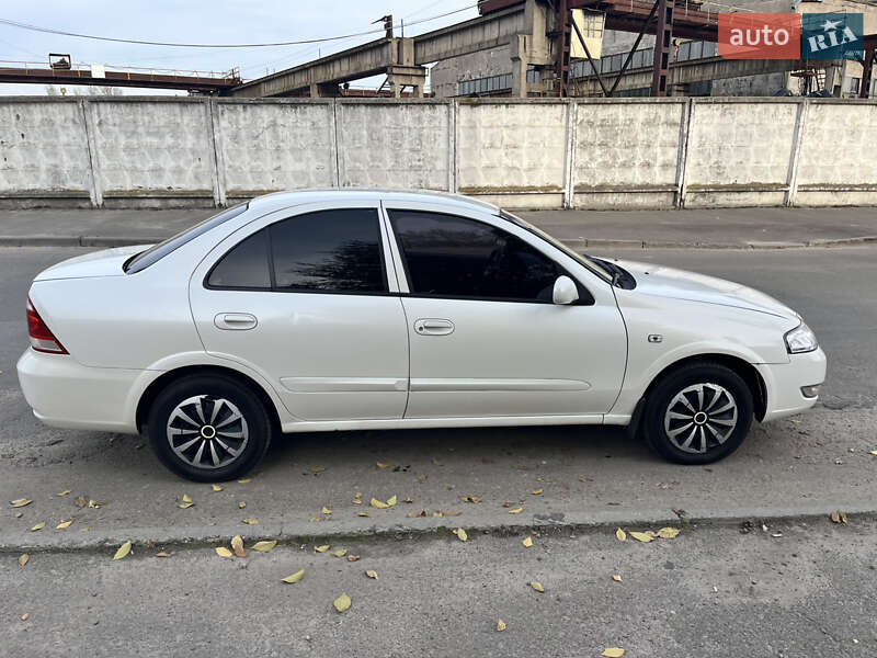 Седан Nissan Almera 2011 в Києві фото 8 Седан Nissan Almera 2011 в Києві