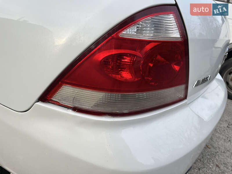 Седан Nissan Almera 2011 в Києві фото 15 Седан Nissan Almera 2011 в Києві