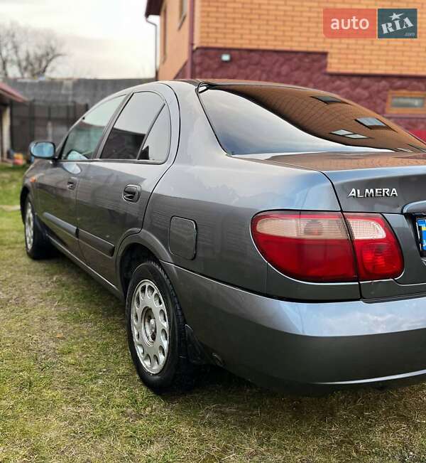 Седан Nissan Almera 2004 в Березному