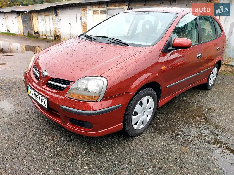 Nissan Almera 2000