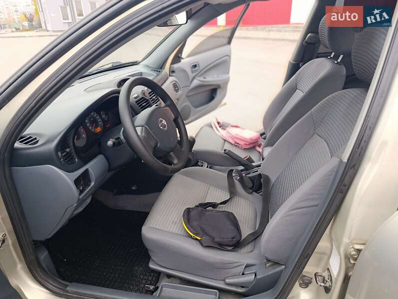 Седан Nissan Almera 2007 в Дніпрі