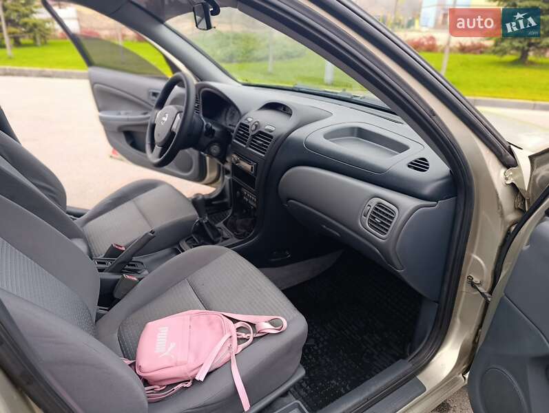 Седан Nissan Almera 2007 в Дніпрі