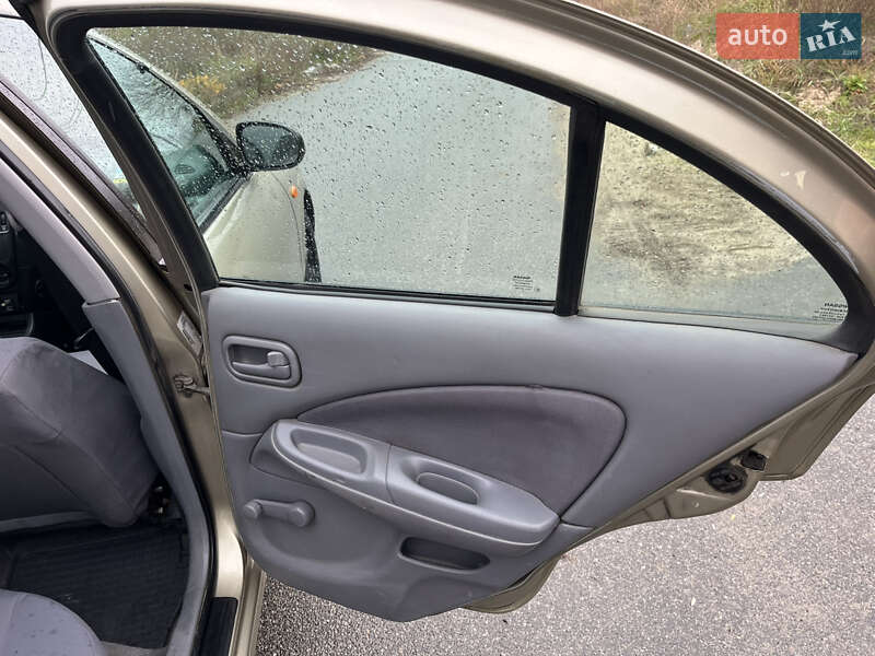 Седан Nissan Almera 2003 в Киеве фото 15 Седан Nissan Almera 2003 в Киеве
