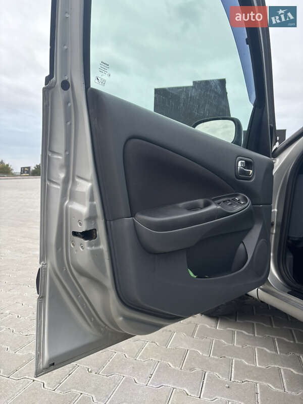 Седан Nissan Almera 2006 в Тернополе фото 11 Седан Nissan Almera 2006 в Тернополе