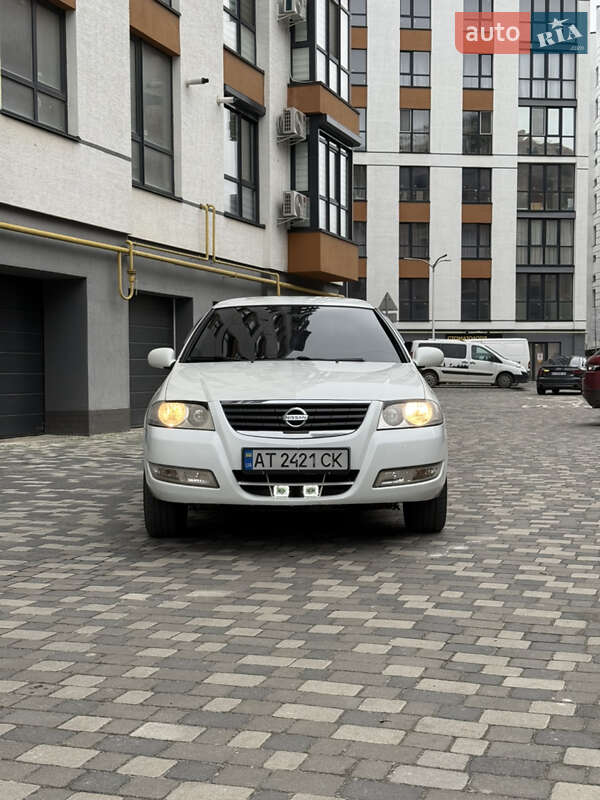 Седан Nissan Almera 2012 в Ивано-Франковске