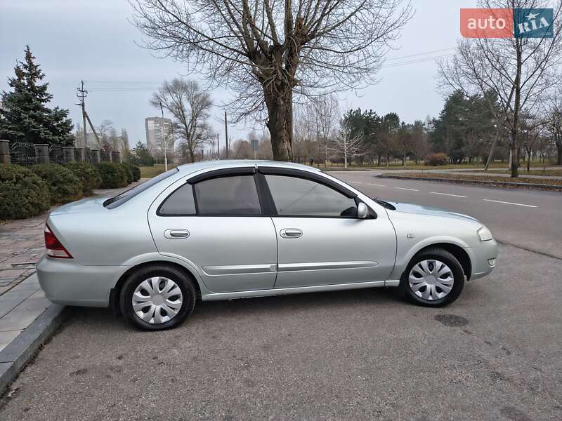 Седан Nissan Almera 2007 в Горишних Плавнях