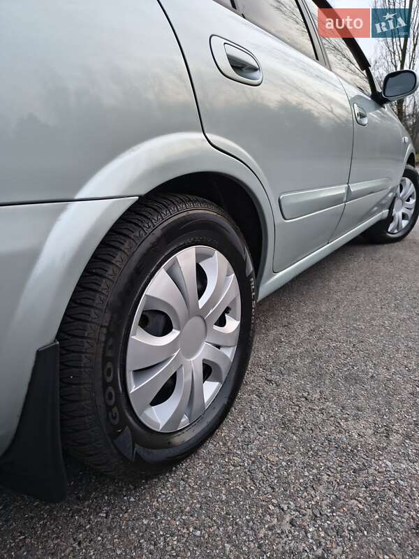 Седан Nissan Almera 2007 в Горишних Плавнях