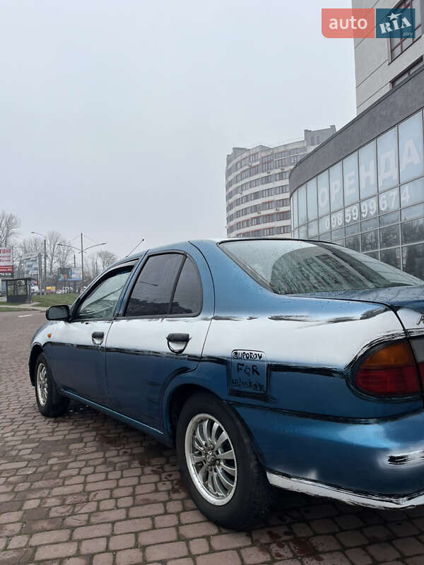 Седан Nissan Almera 1996 в Ивано-Франковске
