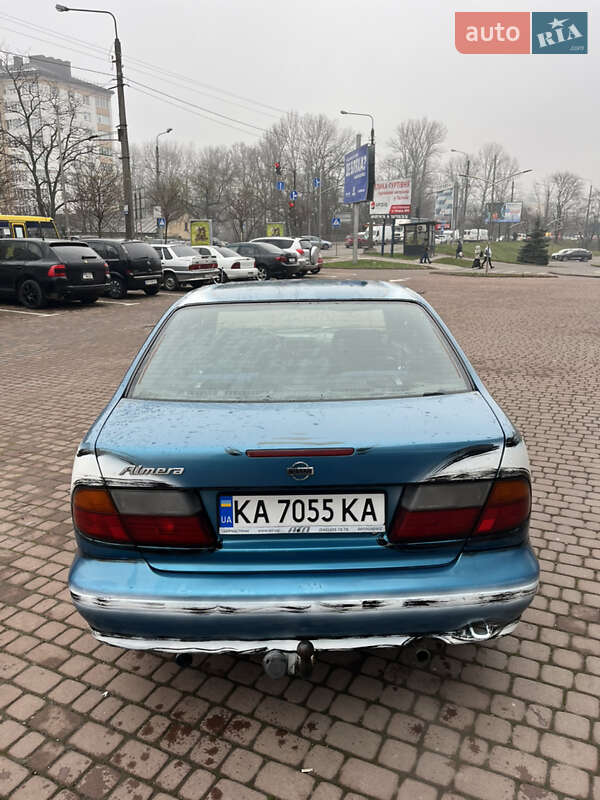 Седан Nissan Almera 1996 в Ивано-Франковске