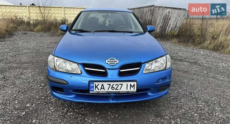 Седан Nissan Almera 2002 в Киеве