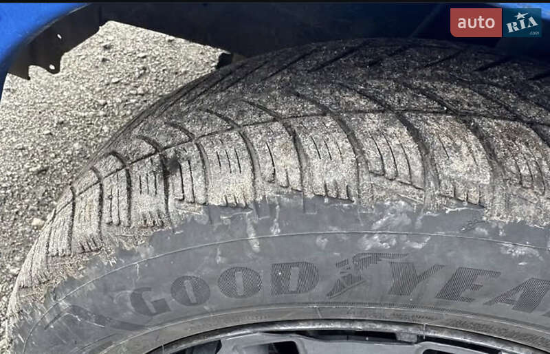 Седан Nissan Almera 2002 в Киеве