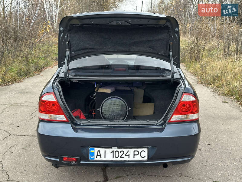 Седан Nissan Almera 2006 в Мене