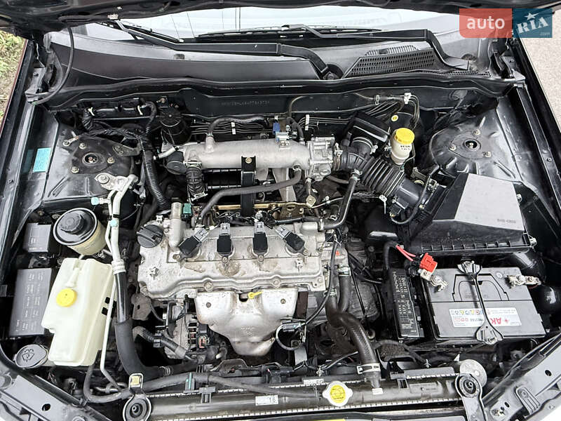 Седан Nissan Almera 2010 в Киеве