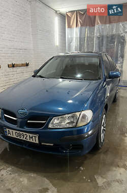 Седан Nissan Almera 2001 в Виннице