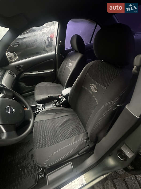 Седан Nissan Almera 2011 в Киеве