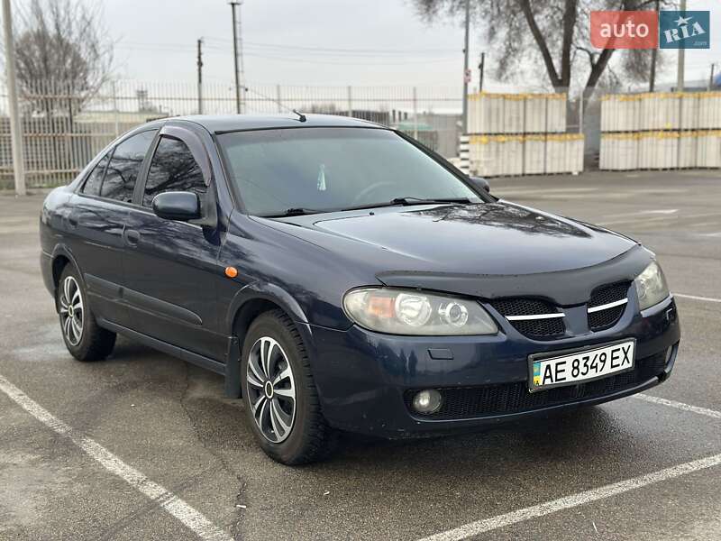 Nissan Almera 2005