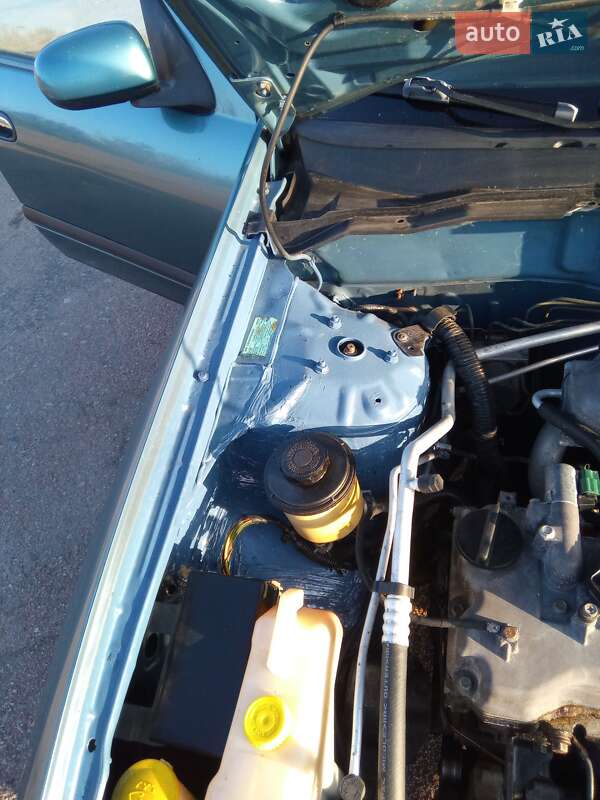 Седан Nissan Almera 2003 в Прилуках