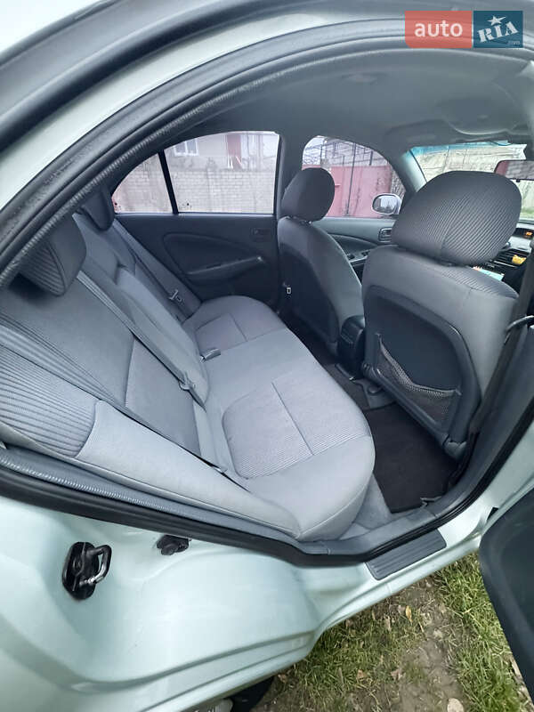 Седан Nissan Almera 2006 в Одесі