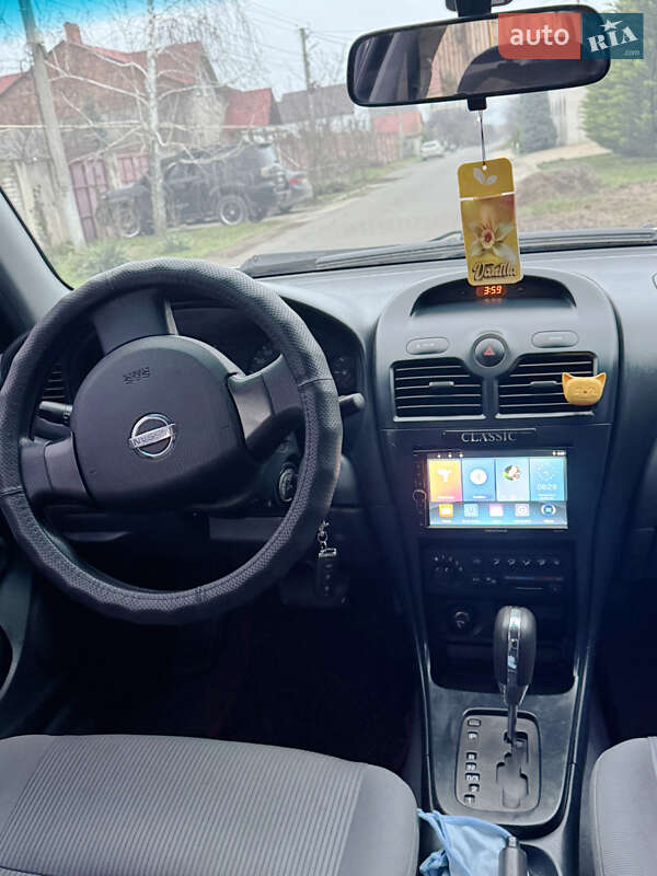 Седан Nissan Almera 2006 в Одесі