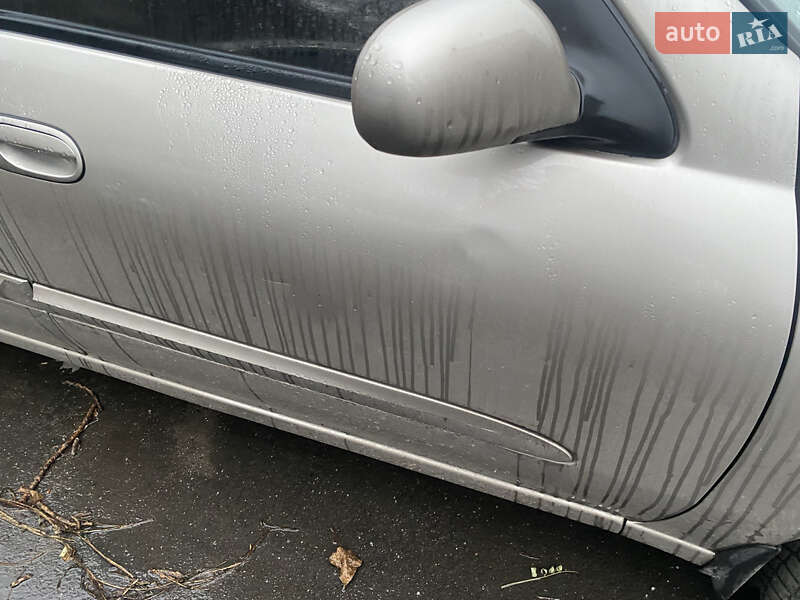 Седан Nissan Almera 2012 в Києві