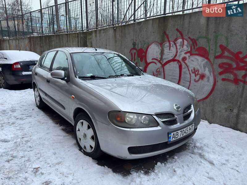 Nissan Almera 2005