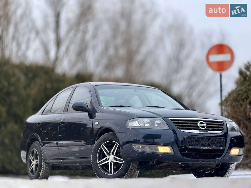 Седан Nissan Almera 2012 в Дрогобыче