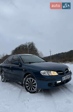 Седан Nissan Almera 2001 в Виннице