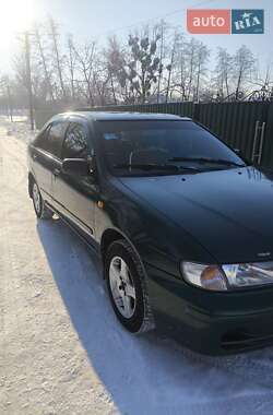Седан Nissan Almera 1999 в Іллінцях