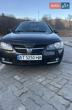 Хэтчбек Nissan Almera 2004 в Львове