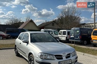 Хэтчбек Nissan Almera 2001 в Шумске