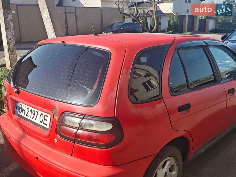 Хетчбек Nissan Almera 2000 в Одесі