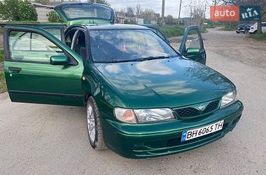 Хэтчбек Nissan Almera 1999 в Одессе