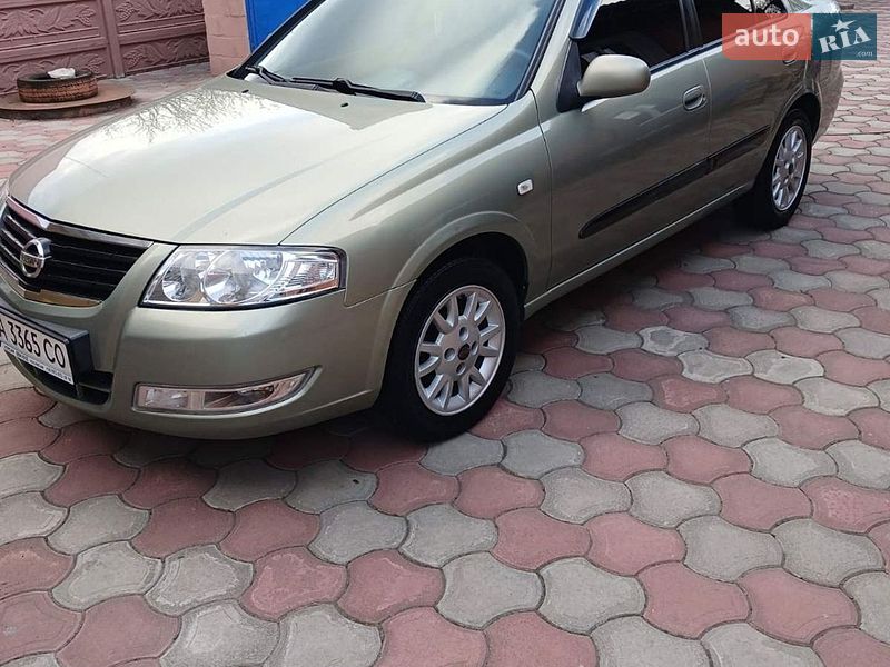 Nissan Almera 2011