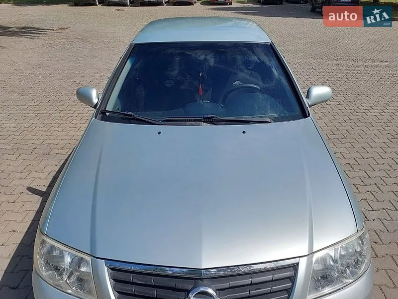 Nissan Almera