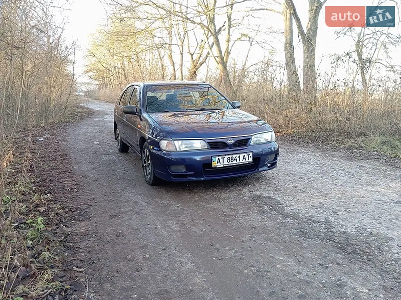 Nissan Almera
