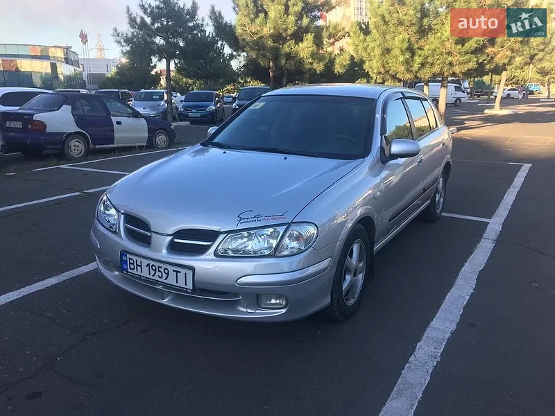 Nissan Almera 2000