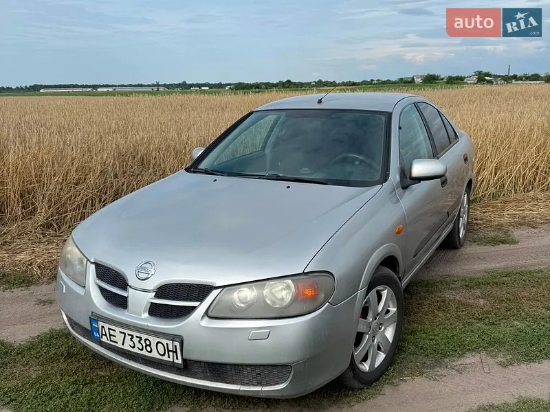 Nissan Almera 2002