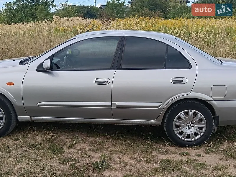 Nissan Almera 2003