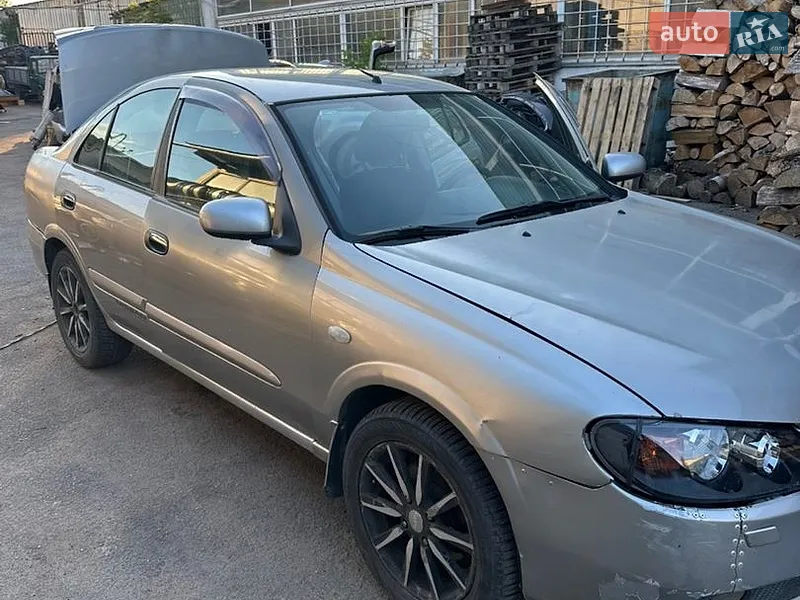 Nissan Almera
