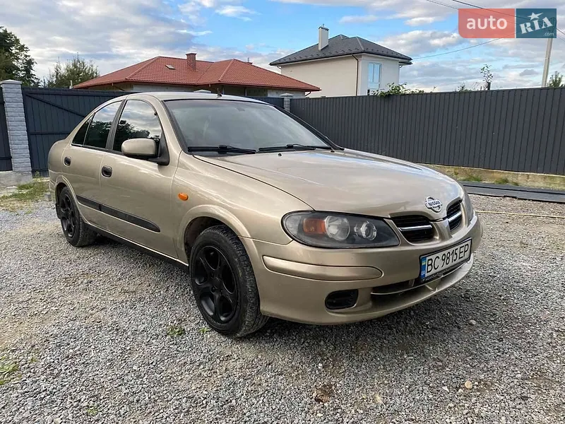 Nissan Almera