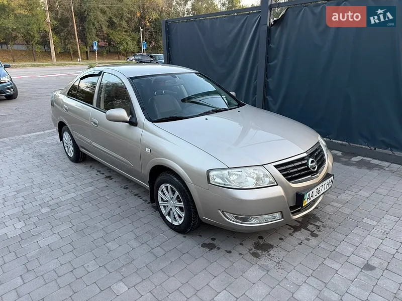 Nissan Almera