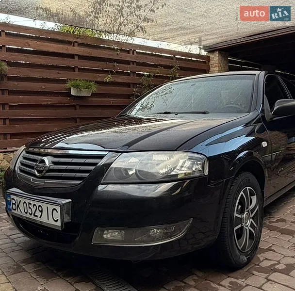 Nissan Almera